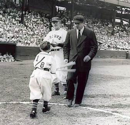 Eddie Gaedel St Louis Browns 1951 Baseball Throwback Baseball Jersey jersey front view